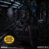 Mezco Toyz One:12 Collective Alien Deluxe Edition Action Figure Egg Facehugger