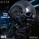 Mezco Toyz Mezco Designer Series MDS Alien Movie 1979 Deluxe Alien Figure Set