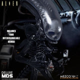 Mezco Toyz Mezco Designer Series MDS Alien Movie 1979 Deluxe Alien Figure Set